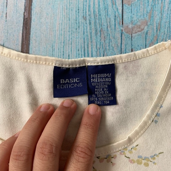 Basic Editions Ivory Floral tee - Picture 6 of 8